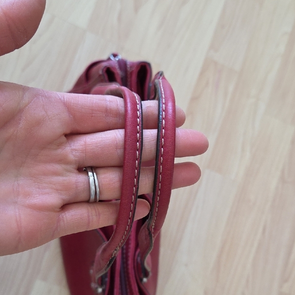 Fossil Red Blackburn Shoulder Leather Bag - Picture 7 of 16